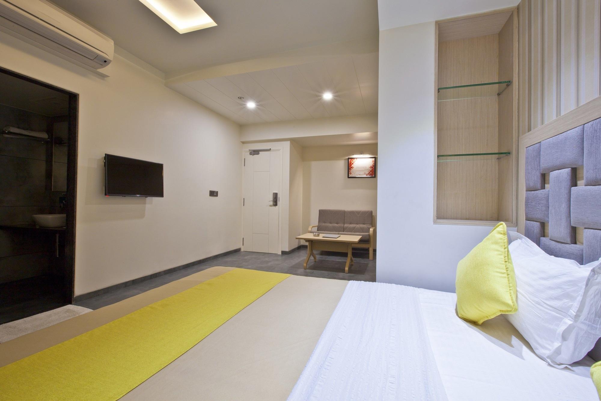Hotel Sifat International Сурат Екстер'єр фото