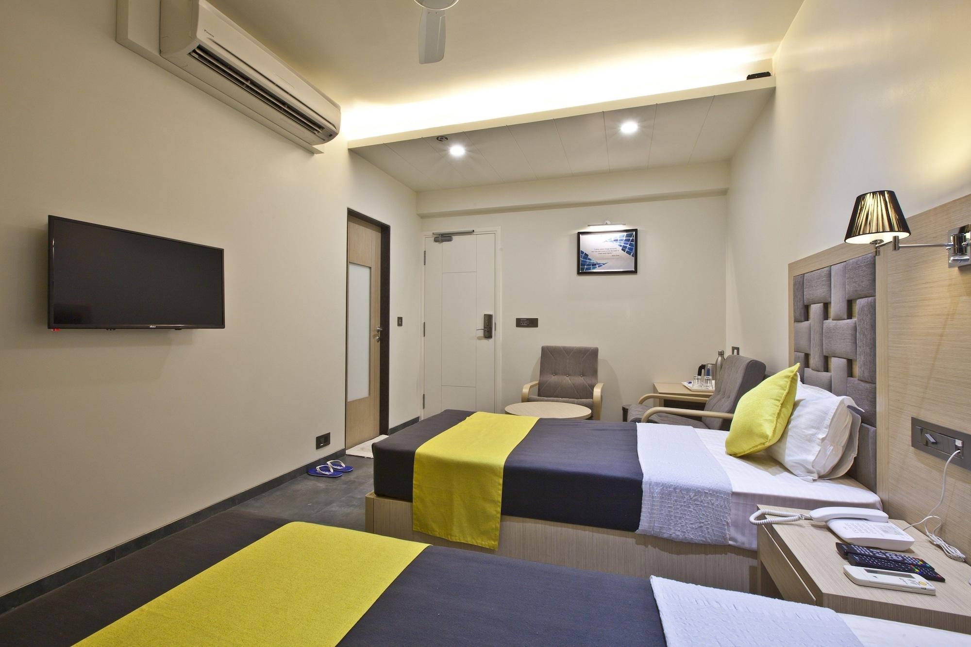 Hotel Sifat International Сурат Екстер'єр фото